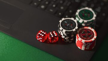 Dice Chips Laptop